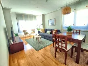 Gijón Fluvial VUT-5384-AS 3Hab-2baños-Ascensor-Parking Coche Grande Gratis-WIFI - Бернуэсес