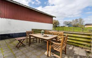 Two-Bedroom Apartment In Krusa