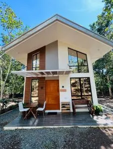 Tagaytay's Cozy Loft-type Forest House and Camp - Ulat Segundo
