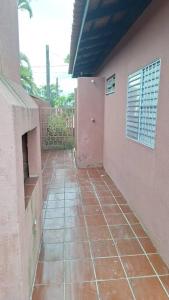 Quarto para quatro pessoas a duas quadras da praia - Balneário Saint Etienne - Matinhos