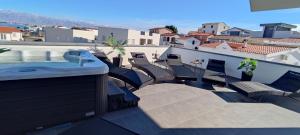 Luxuriöses Penthouse Welle mit Whirlpool, Grill und Meerblick