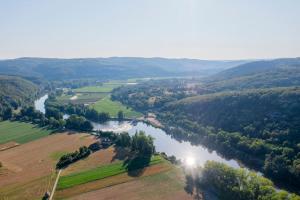 Maisons de vacances Maison de campagne a 5 kms de St Cirq Lapopie : photos des chambres