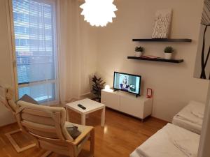 Kotimaailma - Studio with sauna in center