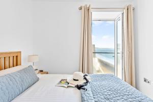 14 At The Beach, Torcross