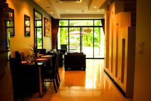 Palm Grove Resort, Pattaya