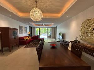 A lovely 2-3 bed only 300m walk to Bangtao Beach