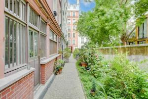 Bel appartement 2 pièces place de la République 75011