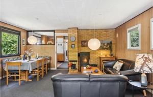 3 Bedroom Stunning Home In Hasle