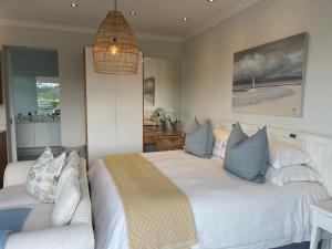 Knysna Private Estate Lagoon - Garden Apartments- Secure Estate