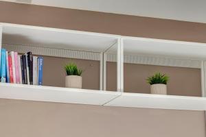 Sacha Apartment by Mamo Florence