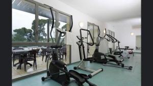 Appartements LA PERLE DU GOLF -Magnifique Vue CLIM LINGE Golf Saumane 6P Piscine Tennis : photos des chambres