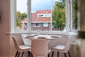 The Art Gallery - Jacqueline's Place - By T&S - Geldrop