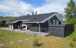 Nice Home In Glesborg With Sauna