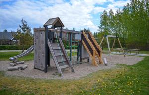 Nice Home In Glesborg With Sauna