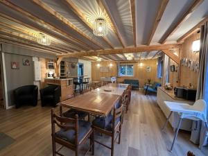 Chalets Chalet du Haut des Cimes - 14 pers, parking : photos des chambres