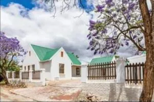 Karoo De Rust Cottages - Klaarstroom