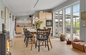 Beautiful Home In Sjølund With Wifi