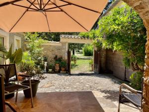 B&B / Chambres d'hotes Le Viel Sabran : photos des chambres