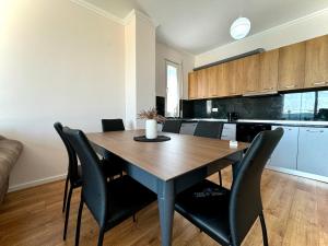 Luxury Seaview Apartments - by EKA Luxury Apartments