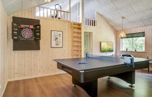 Cozy Home In Væggerløse With Wifi