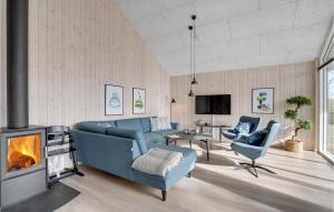 Cozy Home In Væggerløse With Wifi