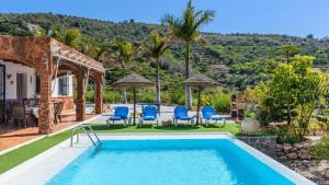 Villa Las Palmeras de Torrox by Ruralidays