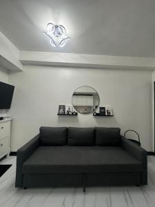 Chic and Cozy Minimalist Condo with Pool in Makati City