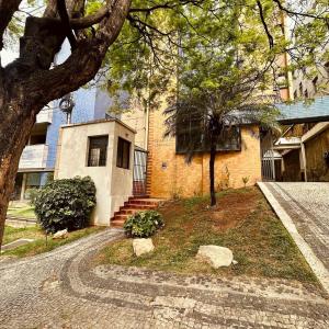 Apê Letícia I Ar condicionado, wifi e garagem na Zona Sul de BH