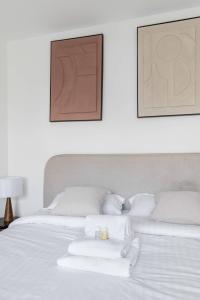 Appartements Appartement lumineux avec terrasse Courbevoie - 4P - FLAT-GUEST : photos des chambres