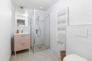 Appartements Studio lumineux avec terrasse Courbevoie - 2P - FLAT-GUEST : photos des chambres