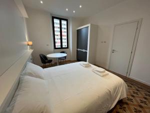 2 bedrooms 2 bathrooms and ideal subway connection