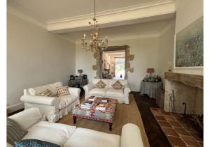 Secluded manoir in SW France