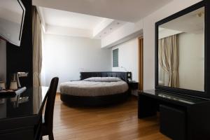 Suite room in Hotel Royal Caserta