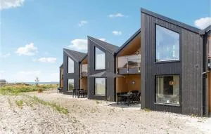 Kysthusene, Lejl, 17 - Engvang