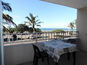 Self-catering beach holiday flat to rent