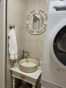 Ellie Soe Apartment Free parking 5 min to Metro