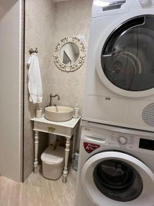 Ellie Soe Apartment Free parking 5 min to Metro