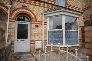 sark guest house - Goodleigh