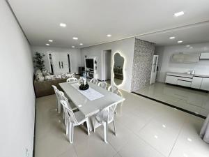 Casa Alto Padrão Com Piscina - Canasvieiras