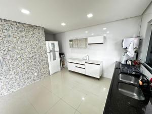 Casa Alto Padrão Com Piscina - Canasvieiras