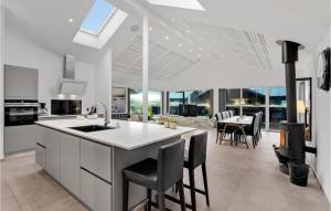 Amazing Home In Blåvand With Kitchen