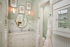 4 Bedroom Wilson Village Home 43