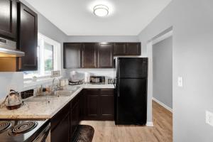 Central Home and Serene WiFi Pet Friendly