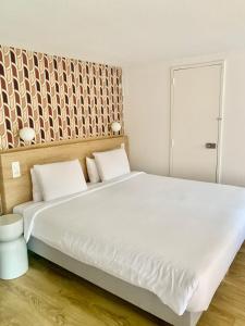 Hotels Kyriad Cannes - Mandelieu : photos des chambres