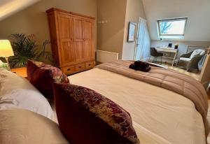 The Lodge, Monkstown