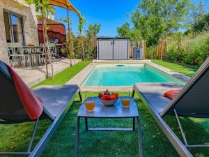 Villas Villa Lisette, un meuble de tourisme 3 etoiles au coeur de Goult : photos des chambres