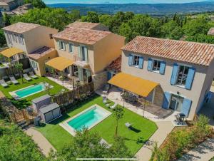 Villas Villa Lisette, un meuble de tourisme 3 etoiles au coeur de Goult : photos des chambres
