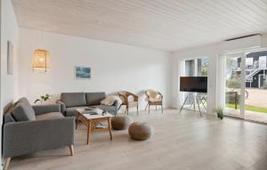 2 Bedroom Lovely Apartment In Slagelse