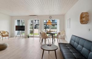 2 Bedroom Lovely Apartment In Slagelse