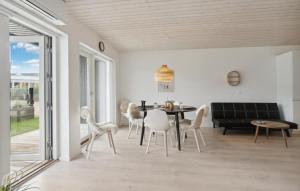 2 Bedroom Lovely Apartment In Slagelse